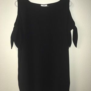 Dress with sleeve ties